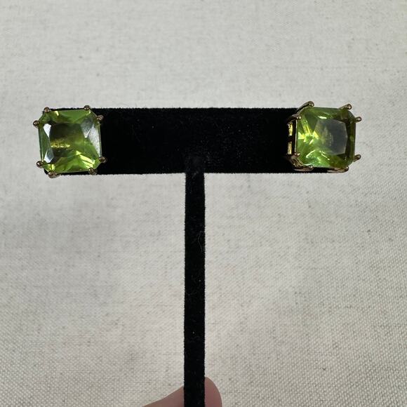 Peridot Costume Stud Earrings Pair Square Princess Cut Gemstone Gold Tone Metal - Picture 2 of 7